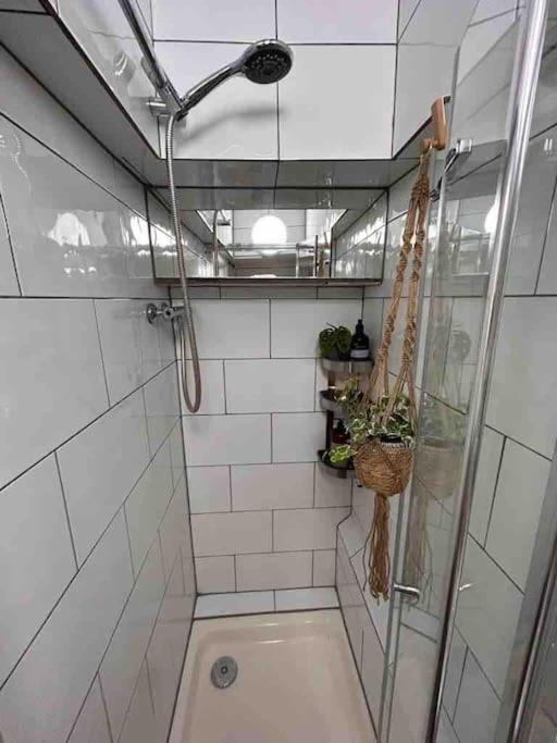 Apartamento Charming Fulham Flat Londres Exterior foto